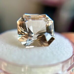 🤯 HEIRLOOM SIZE: 8.33 CT Natural Untreated IMPERIAL TOPAZ - Eye-Clean Clarity!